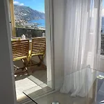 Floor Avenida Arriaga 802 * Фуншал