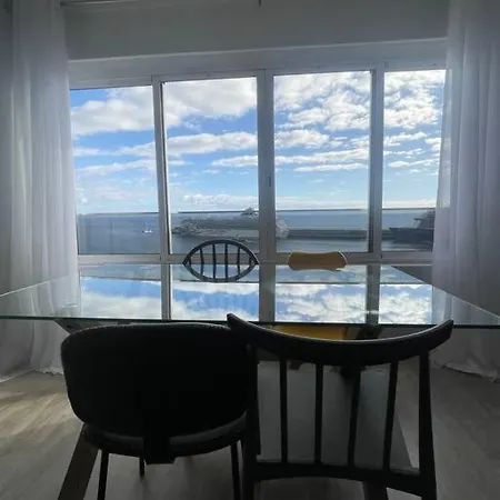 Floor Avenida Arriaga 802 * フンシャル