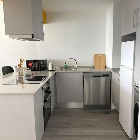 Floor Avenida Arriaga 802 * フンシャル