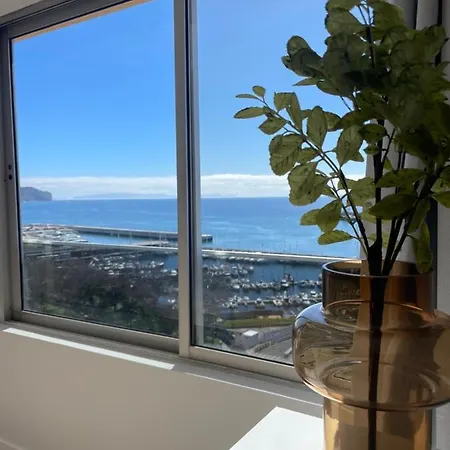 Floor Avenida Arriaga 802 * フンシャル